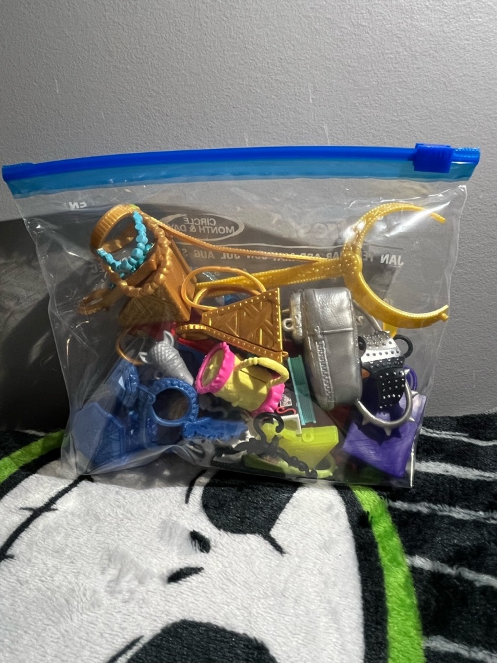 Mixed Monster High doll Accessories Lot -
